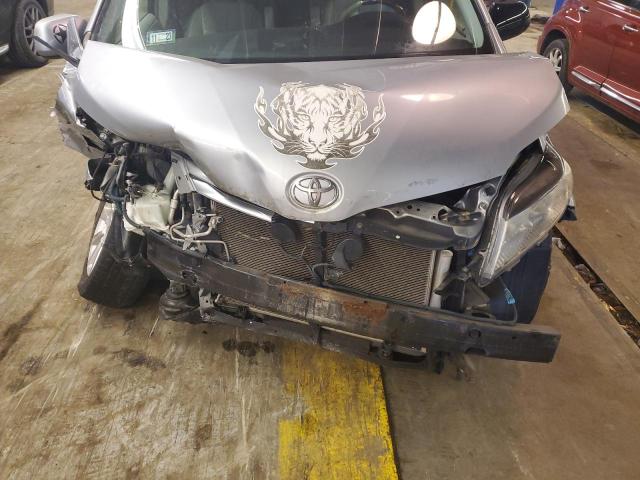 Photo 12 from auction – 2011 TOYOTA SIENNA XLE with VIN 5TDDK3DC2BS024625