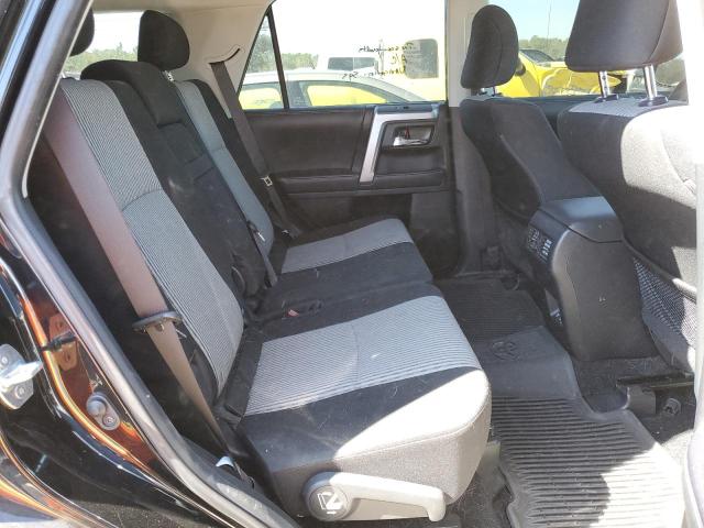 Photo 10 from auction – 2022 TOYOTA 4RUNNER SR with VIN JTEEU5JRXN5255314
