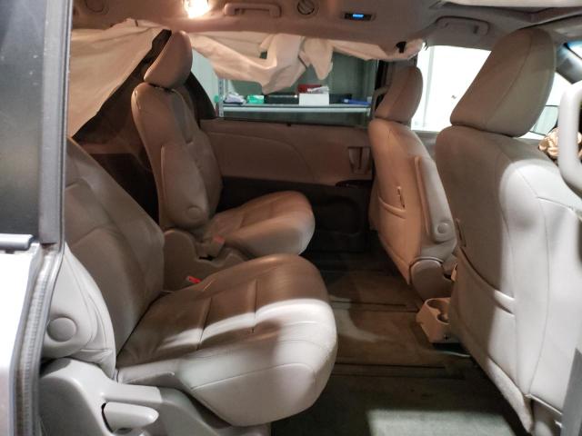 Photo 10 from auction – 2017 TOYOTA SIENNA XLE with VIN 5TDDZ3DC5HS163328
