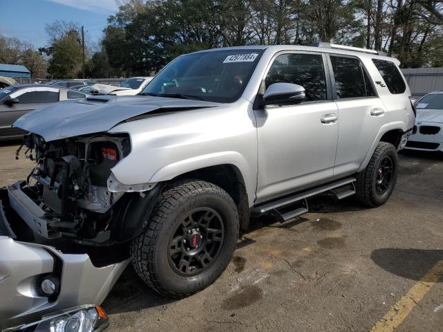 TOYOTA 4RUNNER SR 2018 with VIN JTEBU5JR5J5546381 - Photo from auction