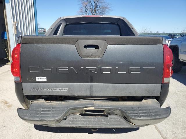 Photo 6 from auction – 2004 CHEVROLET AVALANCHE with VIN 3GNEK12T84G138908