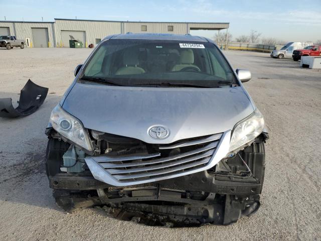 Photo 5 from auction – 2015 TOYOTA SIENNA LE with VIN 5TDKK3DC7FS571791