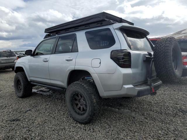 Photo 2 from auction – 2016 TOYOTA 4RUNNER SR with VIN JTEBU5JR5G5298142