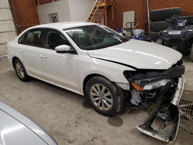 Photo 4 from auction – 2015 VOLKSWAGEN PASSAT S with VIN 1VWAT7A34FC035335