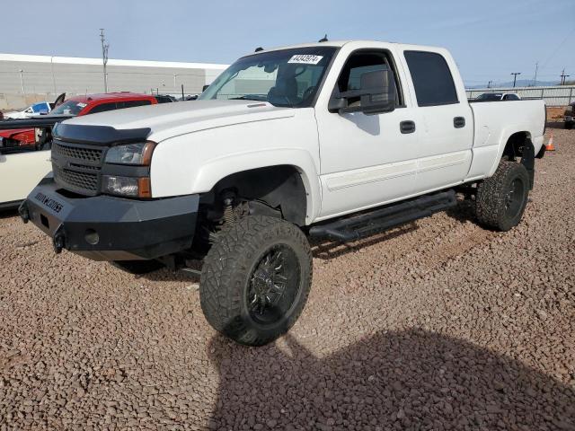 CHEVROLET SILVERADO 2005 مع رقم تعريف المركبة 1GCHK23215F964892 - صورة من المزاد