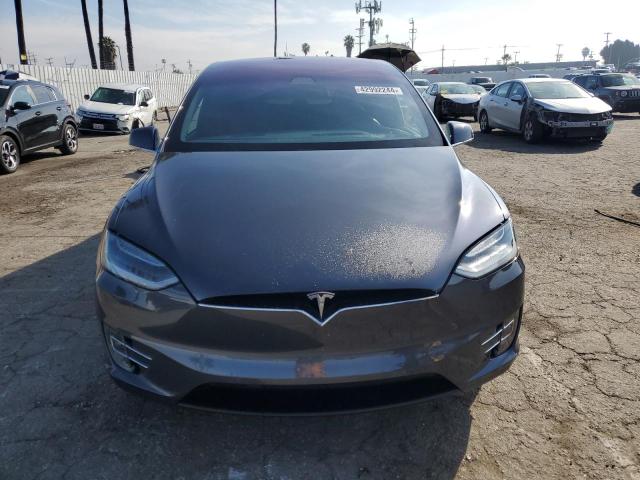 Photo 5 from auction – 2018 TESLA MODEL X with VIN 5YJXCDE21JF112865
