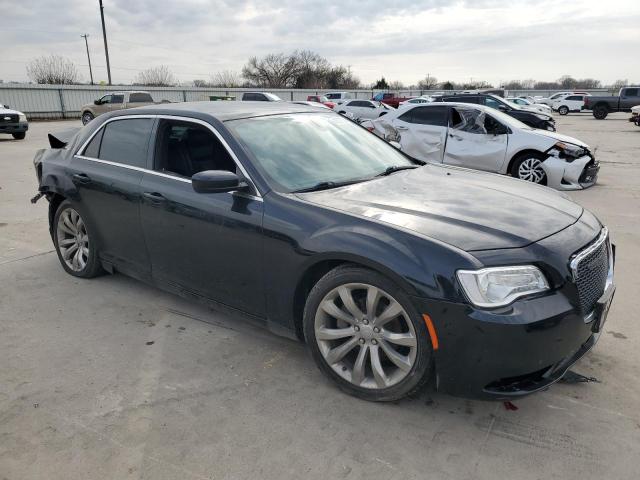 Photo 4 from auction – 2017 CHRYSLER 300 LIMITE with VIN 2C3CCAAG4HH593623