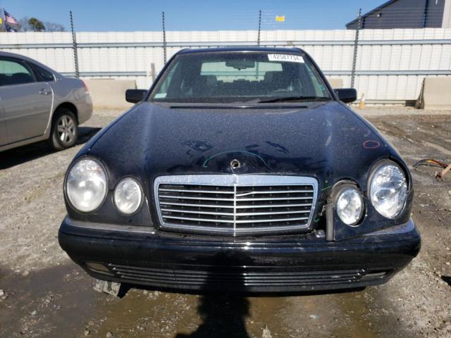 Photo 5 from auction – 1997 MERCEDES-BENZ E 320 with VIN WDBJF55F8VA372070