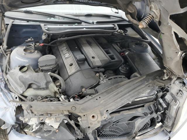 Photo 11 from auction – 2003 BMW 325 I with VIN WBAEV33423KL80536