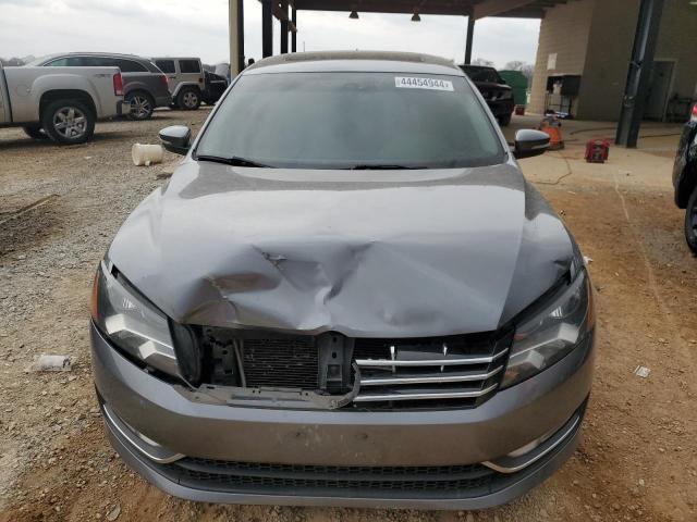 Photo 5 from auction – 2015 VOLKSWAGEN PASSAT SEL with VIN 1VWCV7A30FC096510