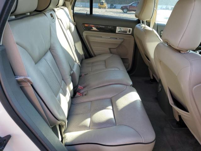 Photo 10 from auction – 2008 LINCOLN MKX with VIN 2LMDU88C88BJ27463