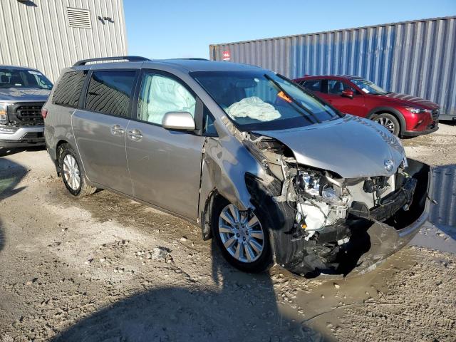 Photo 4 from auction – 2017 TOYOTA SIENNA LE with VIN 5TDJZ3DC7HS148008