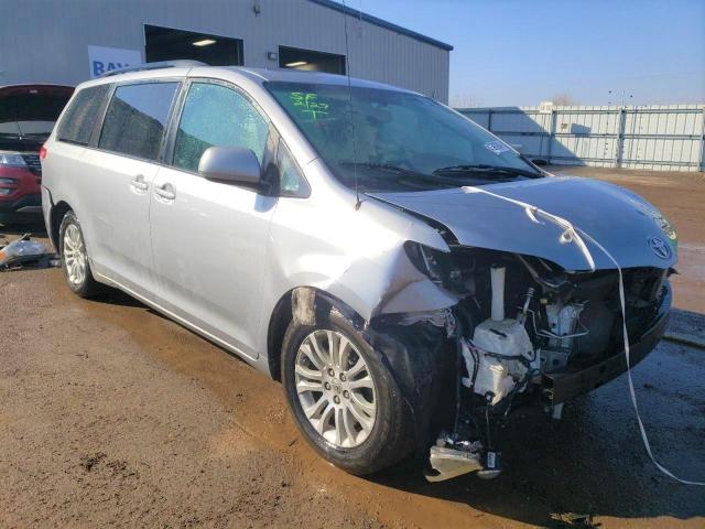 Photo 4 from auction – 2011 TOYOTA SIENNA XLE with VIN 5TDYK3DC1BS153232