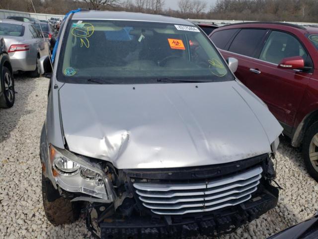 Photo 5 from auction – 2011 CHRYSLER TOWN & COU with VIN 2A4RR5DG2BR645415