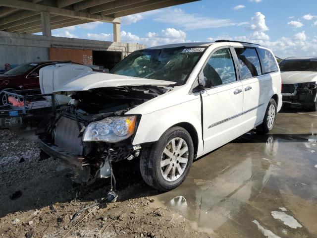 CHRYSLER TOWN & COU 2011 with VIN 2A4RR8DG8BR659319 - Photo from auction