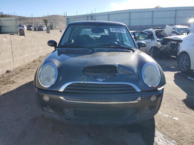 Photo 5 from auction – 2006 MINI COOPER S with VIN WMWRE33546TJ34581
