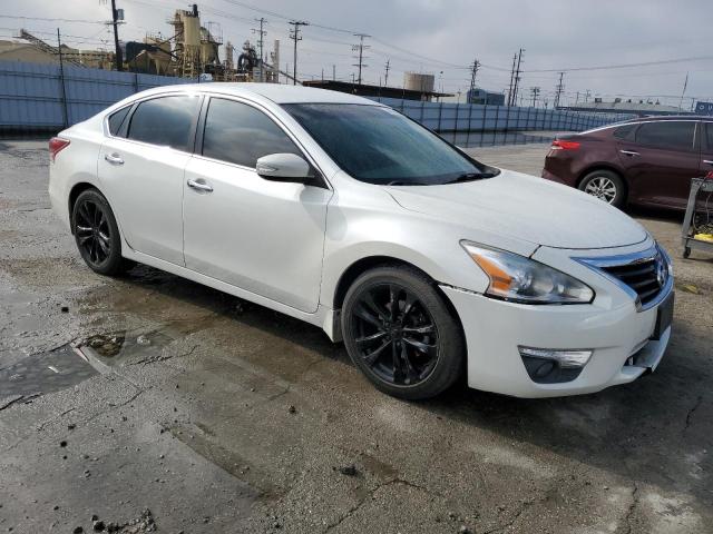 Photo 4 from auction – 2013 NISSAN ALTIMA 2.5 with VIN 1N4AL3AP0DC240300