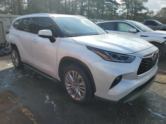 Photo 4 from auction – 2023 TOYOTA HIGHLANDER with VIN 5TDKDRAH6PS507773