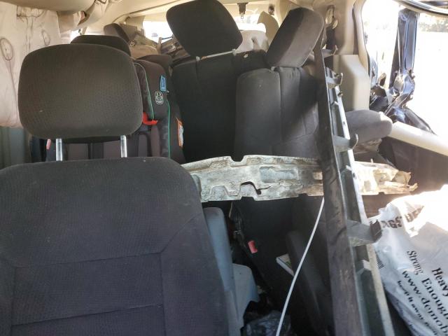 Photo 11 from auction – 2011 CHRYSLER TOWN & COU with VIN 2A4RR5DG0BR675402
