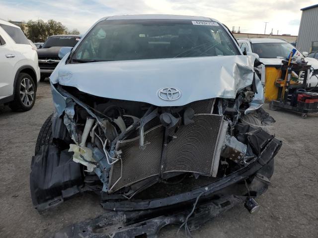 Photo 5 from auction – 2016 TOYOTA SIENNA XLE with VIN 5TDYK3DC4GS712277