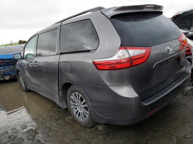 Photo 2 from auction – 2018 TOYOTA SIENNA XLE with VIN 5TDYZ3DC1JS936450