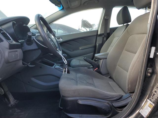 Photo 7 from auction – 2017 KIA FORTE LX with VIN 3KPFK4A72HE050442