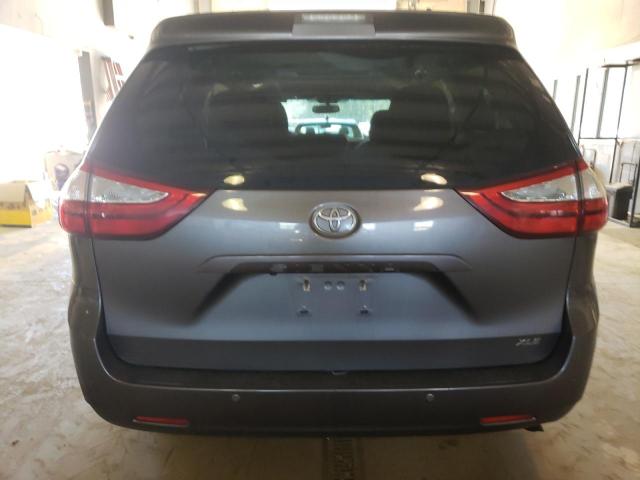 Photo 6 from auction – 2017 TOYOTA SIENNA XLE with VIN 5TDYZ3DC7HS875518