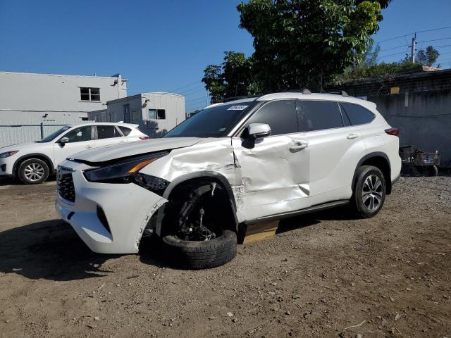 TOYOTA HIGHLANDER 2021 with VIN 5TDGZRAH2MS522452 - Photo from auction