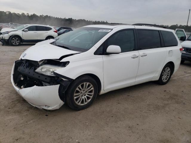 TOYOTA SIENNA XLE 2011 with VIN 5TDYK3DC4BS163737 - Photo from auction