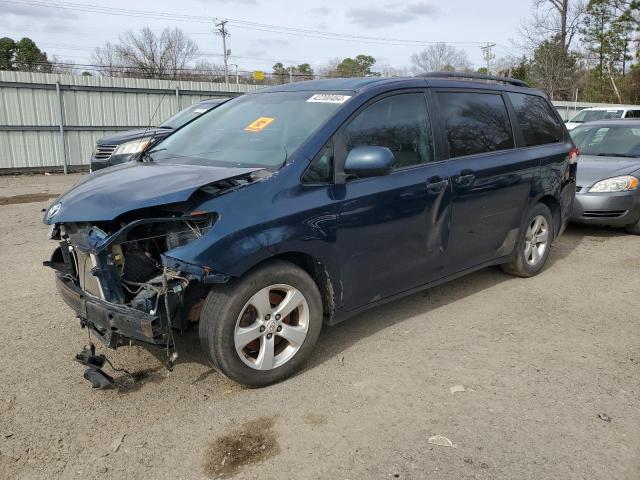 TOYOTA SIENNA LE 2011 with VIN 5TDKK3DC5BS073048 - Photo from auction