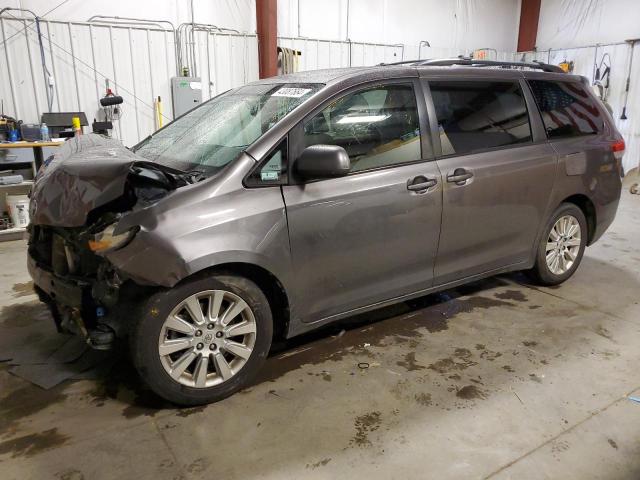 TOYOTA SIENNA LE 2011 with VIN 5TDJK3DC3BS005228 - Photo from auction