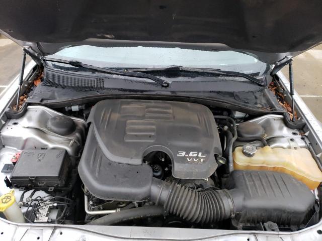 Photo 11 from auction – 2016 CHRYSLER 300 LIMITE with VIN 2C3CCAAG5GH243271