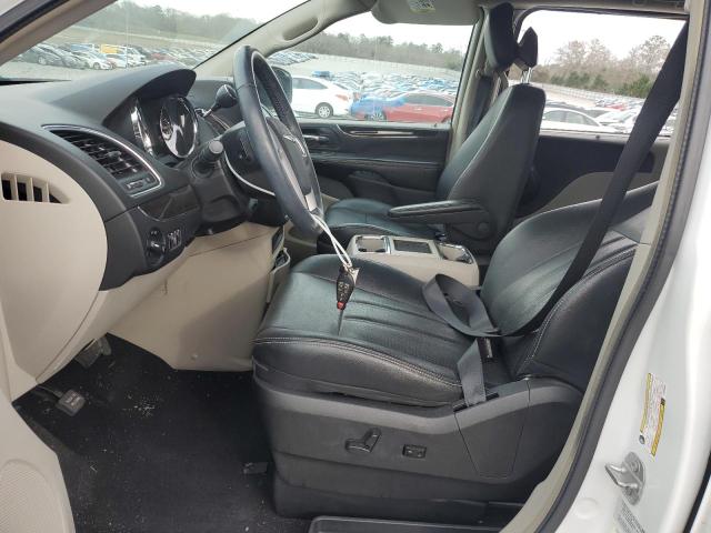 Photo 7 from auction – 2016 CHRYSLER TOWN & COU with VIN 2C4RC1CGXGR283648