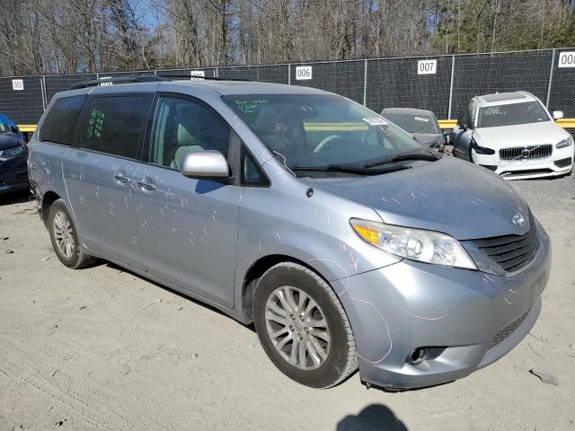 Photo 4 from auction – 2014 TOYOTA SIENNA XLE with VIN 5TDYK3DC9ES417074