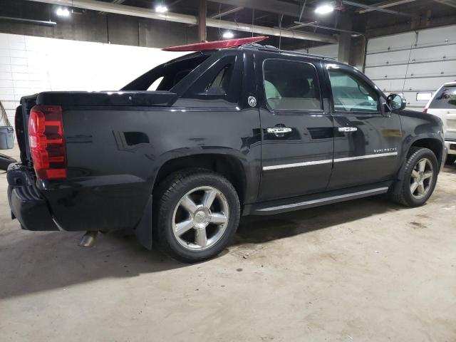Photo 3 from auction – 2013 CHEVROLET AVALANCHE with VIN 3GNTKGE79DG348992