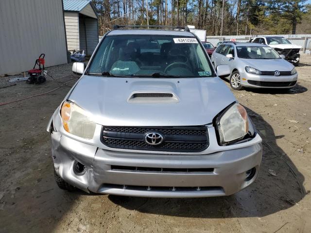 Photo 5 from auction – 2004 TOYOTA RAV4 with VIN JTEGD20V940015415
