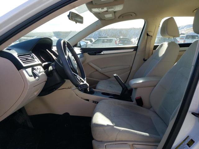 Photo 7 from auction – 2017 VOLKSWAGEN PASSAT S with VIN 1VWAT7A33HC051884