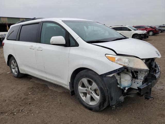 Photo 4 from auction – 2015 TOYOTA SIENNA LE with VIN 5TDKK3DC1FS584553