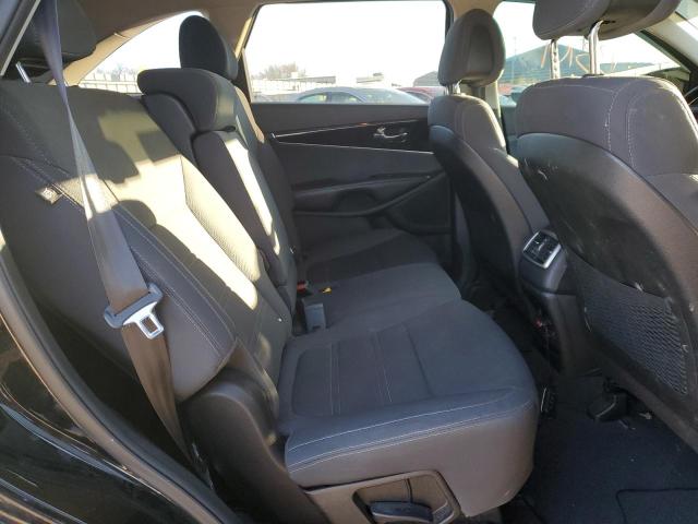 Photo 11 from auction – 2016 KIA SORENTO LX with VIN 5XYPGDA55GG147320