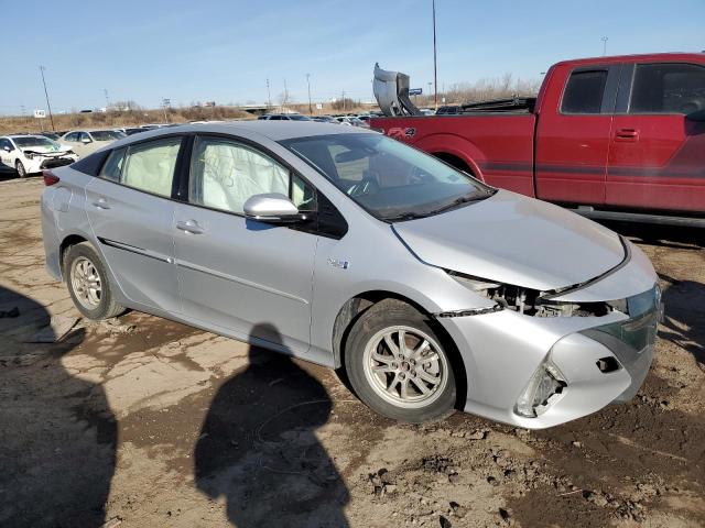 Photo 4 from auction – 2018 TOYOTA PRIUS PRIM with VIN JTDKARFP1J3101465