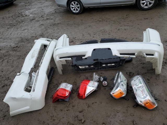 Photo 13 from auction – 2013 TOYOTA 4RUNNER SR with VIN JTEBU5JR5D5132070