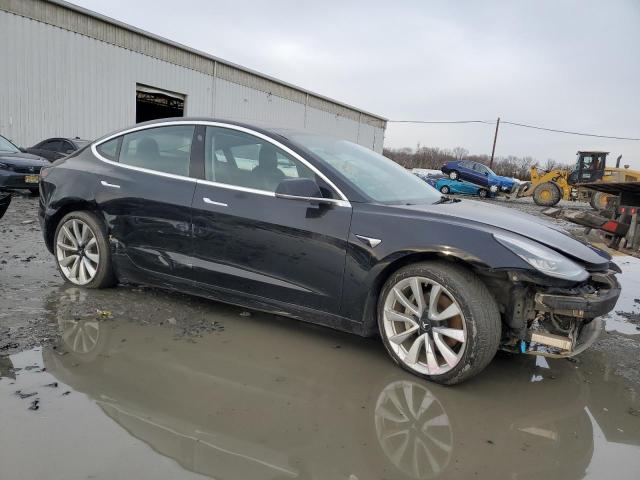 Photo 4 from auction – 2018 TESLA MODEL 3 with VIN 5YJ3E1EB8JF131937