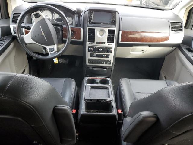 Photo 8 from auction – 2009 CHRYSLER TOWN & COU with VIN 2A8HR54X09R646017