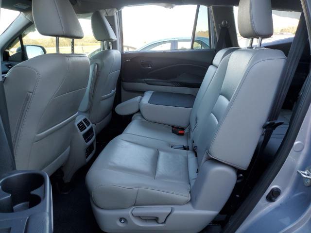 Photo 11 from auction – 2018 HONDA PILOT TOUR with VIN 5FNYF5H91JB014218