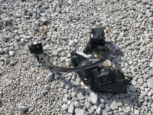 Photo 13 from auction – 2019 FORD ESCAPE SE with VIN 1FMCU9GDXKUB98513