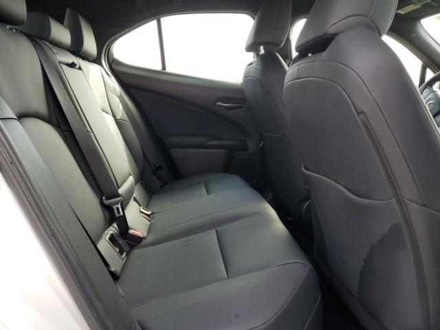 Photo 10 from auction – 2021 LEXUS UX 200 with VIN JTHX3JBHXM2042408