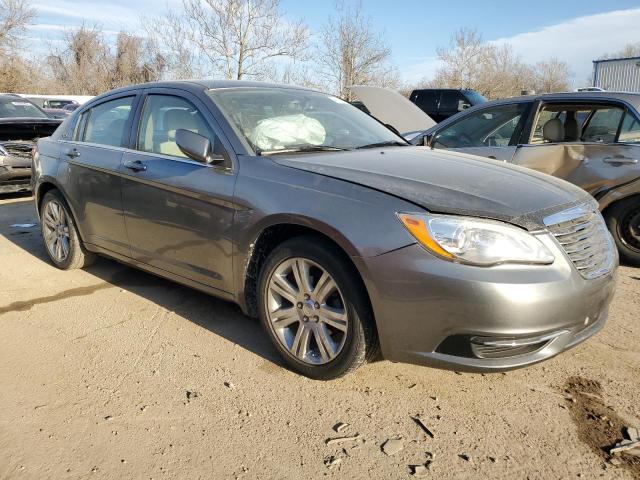 Photo 4 from auction – 2013 CHRYSLER 200 TOURIN with VIN 1C3CCBBB4DN654592