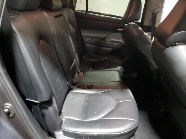Photo 11 from auction – 2021 TOYOTA HIGHLANDER with VIN 5TDHZRBH9MS542975