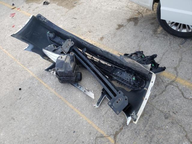 Photo 13 from auction – 2015 CHRYSLER TOWN & COU with VIN 2C4RC1CG7FR646325