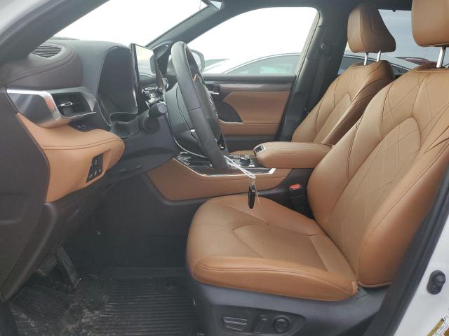 Photo 7 from auction – 2022 TOYOTA HIGHLANDER with VIN 5TDFZRBH5NS228569